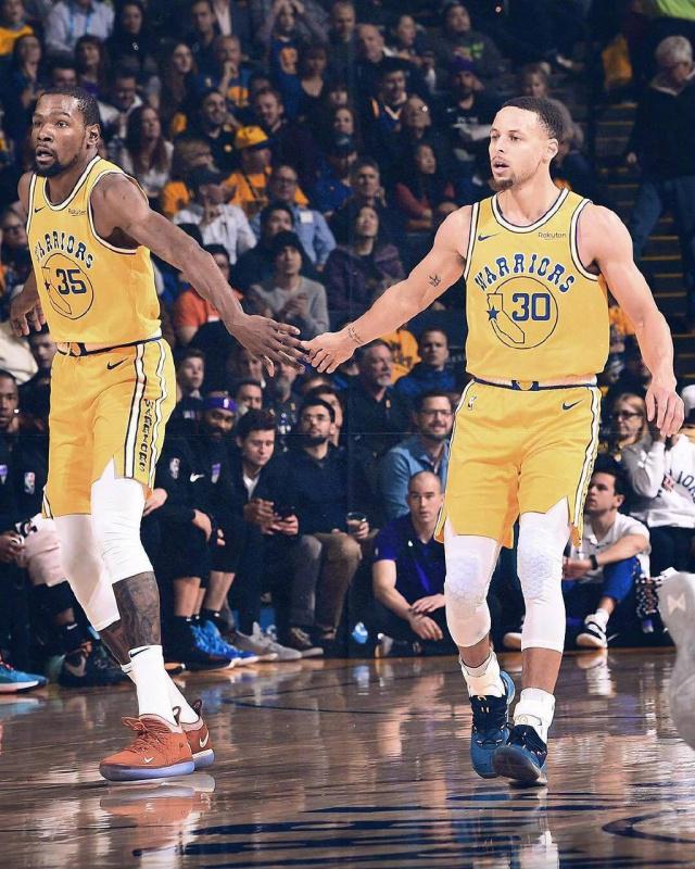 露头角的年 露头角的年